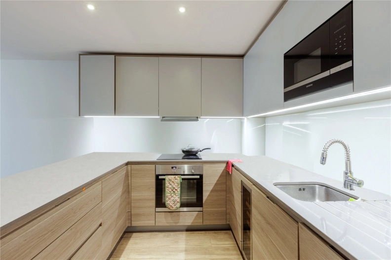 2 bedrooms apartments/flats to sale in Beaufort Square, Beaufort Park, Colindale-image 2