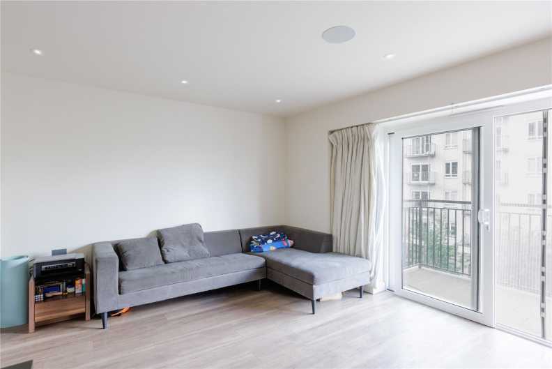 2 bedrooms apartments/flats for sale in Beaufort Square, Beaufort Park, Colindale - NW9 view 11