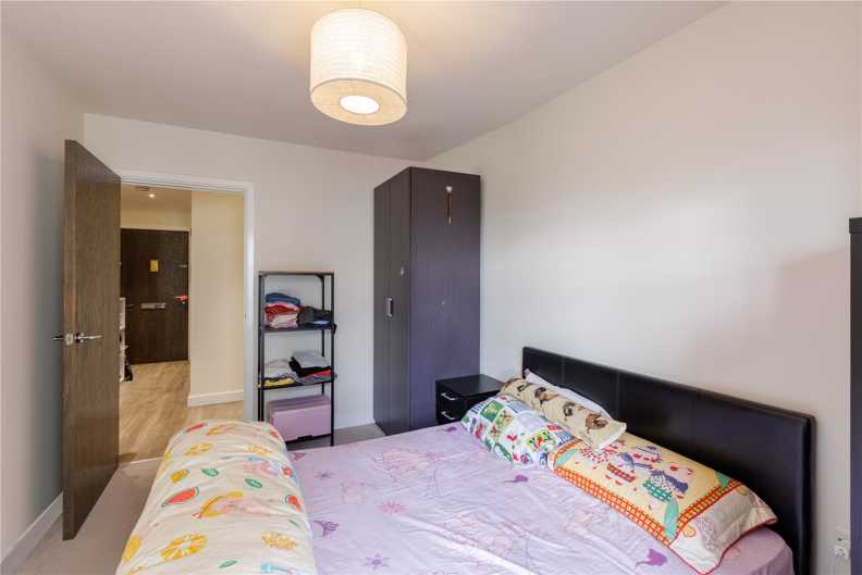 2 bedrooms apartments/flats to sale in Beaufort Square, Beaufort Park, Colindale-image 9