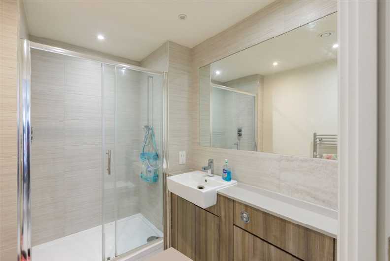 2 bedrooms apartments/flats to sale in Beaufort Square, Beaufort Park, Colindale-image 7