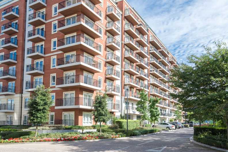 2 bedrooms apartments/flats to sale in Beaufort Square, Beaufort Park, Colindale-image 20