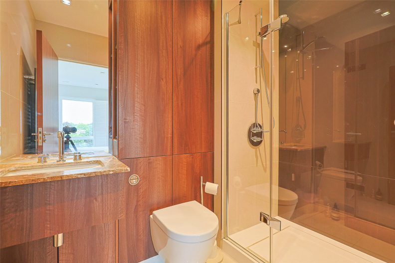 2 bedrooms apartments/flats to sale in Dickens Yard, Ealing-image 17