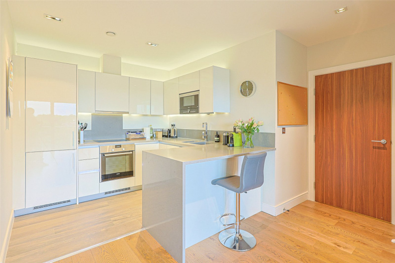 2 bedrooms apartments/flats to sale in Dickens Yard, Ealing-image 15