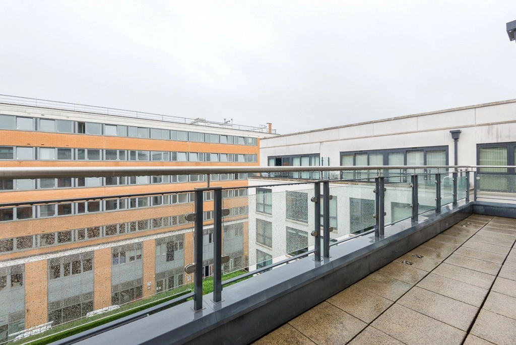 3 bedrooms apartments/flats for sale in Park Street, Chelsea Creek - SW6 view 11