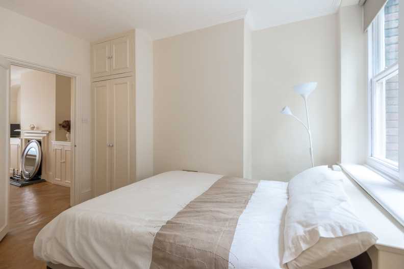 1 bedroom apartments/flats to sale in Garrick House, Carrington Street, Mayfair-image 5