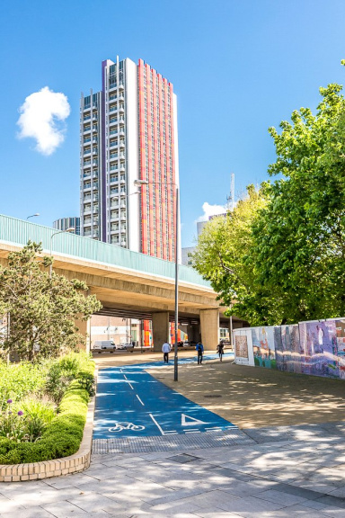 Barking Road, Canning Town - E16 view 6