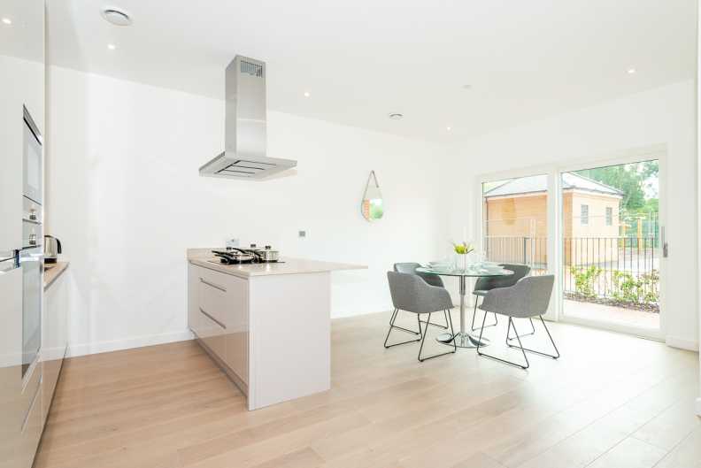2 bedrooms apartments/flats to sale in Colindale Gardens, Colindale-image 1