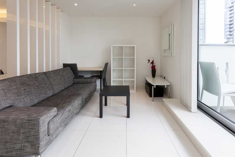 Studio apartments/flats to sale in Pan Peninsula Square, Canary Wharf-image 6