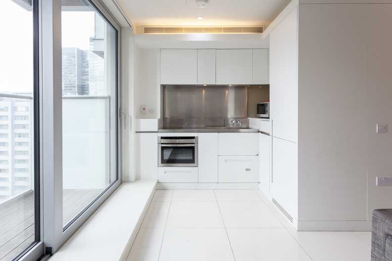 Studio apartments/flats to sale in Pan Peninsula Square, Canary Wharf-image 3