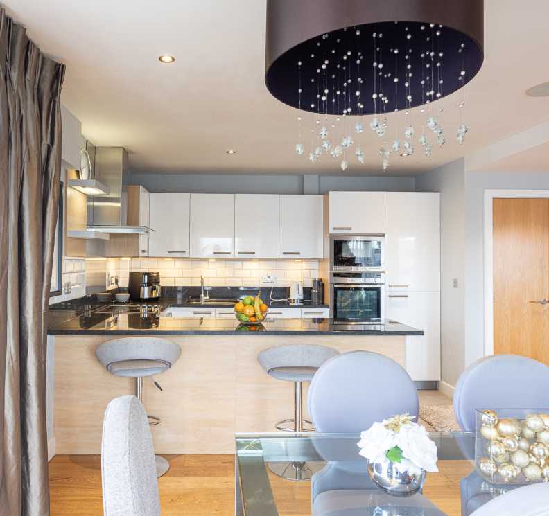 3 bedrooms apartments/flats to sale in Boulevard Drive, Beaufort Park, Colindale-image 13