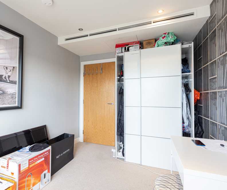 3 bedrooms apartments/flats to sale in Boulevard Drive, Beaufort Park, Colindale-image 17