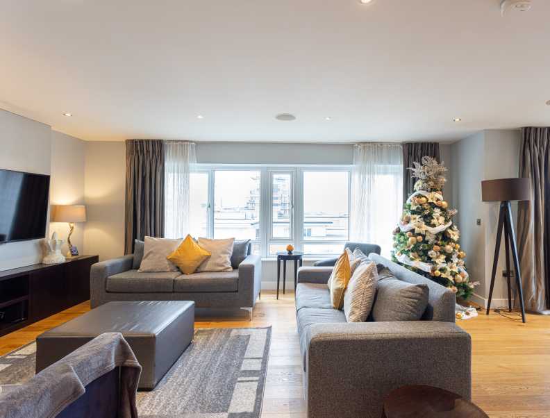 3 bedrooms apartments/flats to sale in Boulevard Drive, Beaufort Park, Colindale-image 4