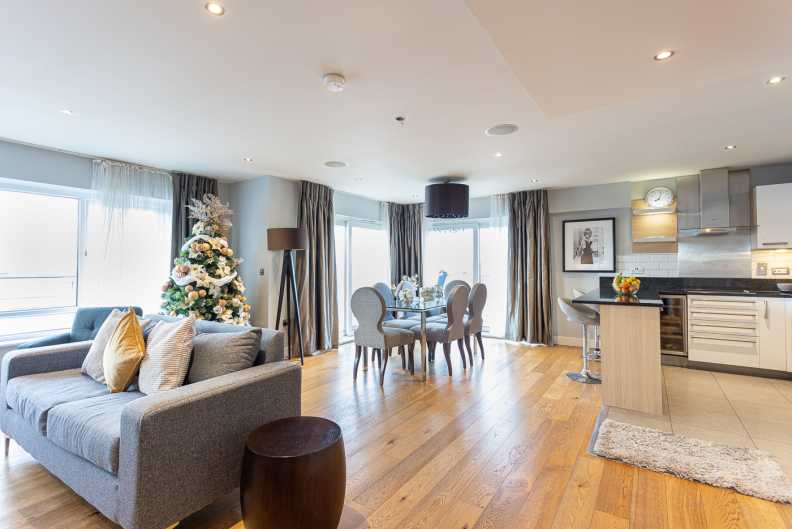 3 bedrooms apartments/flats to sale in Boulevard Drive, Beaufort Park, Colindale-image 22