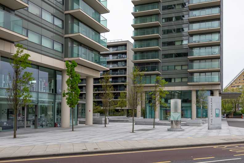 2 bedrooms apartments/flats to sale in Marsh Wall, Canary Wharf-image 1