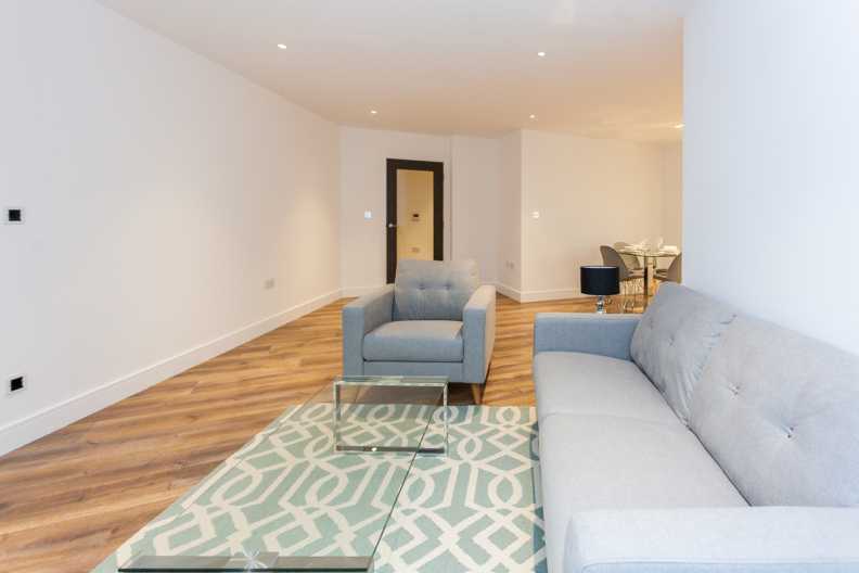 2 bedrooms apartments/flats to sale in Dickens Yard, Ealing-image 4