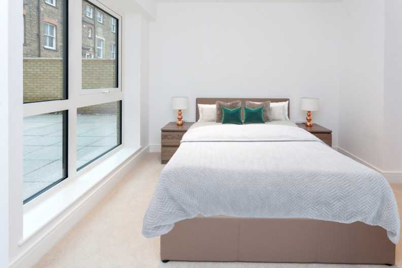 2 bedrooms apartments/flats to sale in Dickens Yard, Ealing-image 9