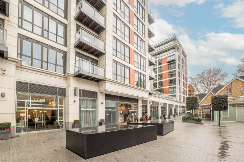 1 bedroom apartments/flats to sale in Dickens Yard, Longfield Avenue, Ealing-image 13