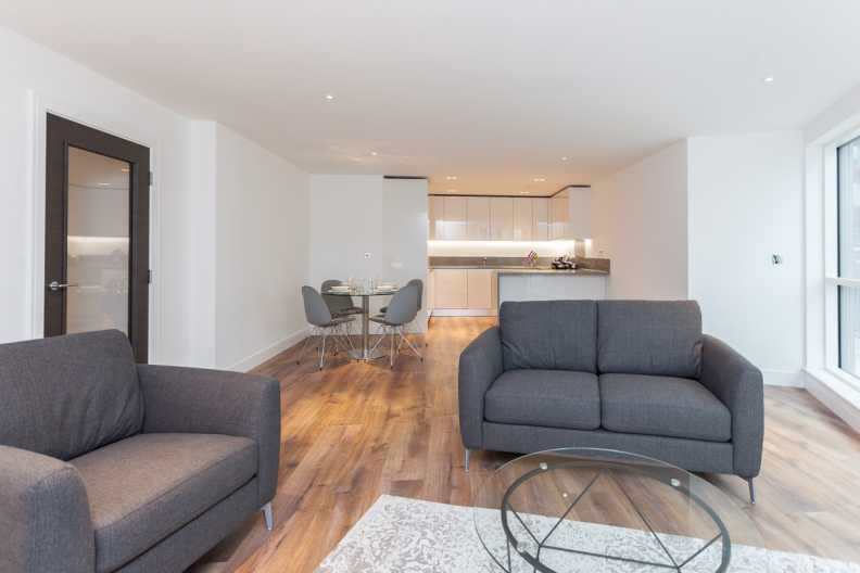 2 bedrooms apartments/flats to sale in Dickens Yard, Ealing-image 2