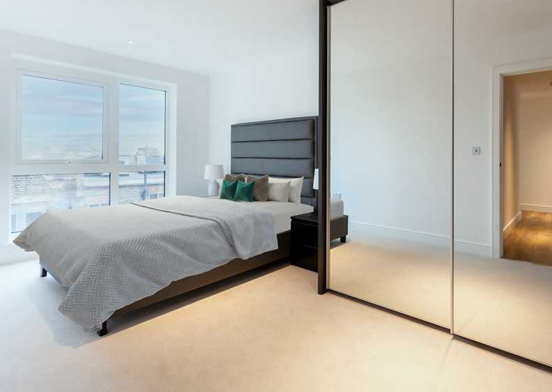 2 bedrooms apartments/flats to sale in Dickens Yard, Ealing-image 7