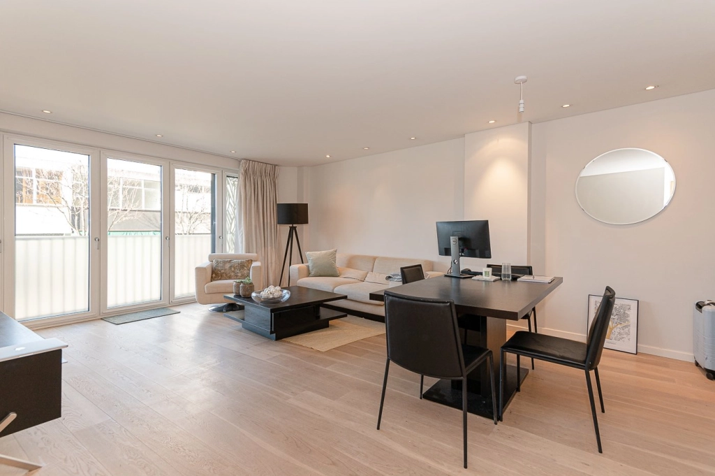 1 bedroom apartments/flats for sale in Kensington Church Street, Kensington - W8 view 7