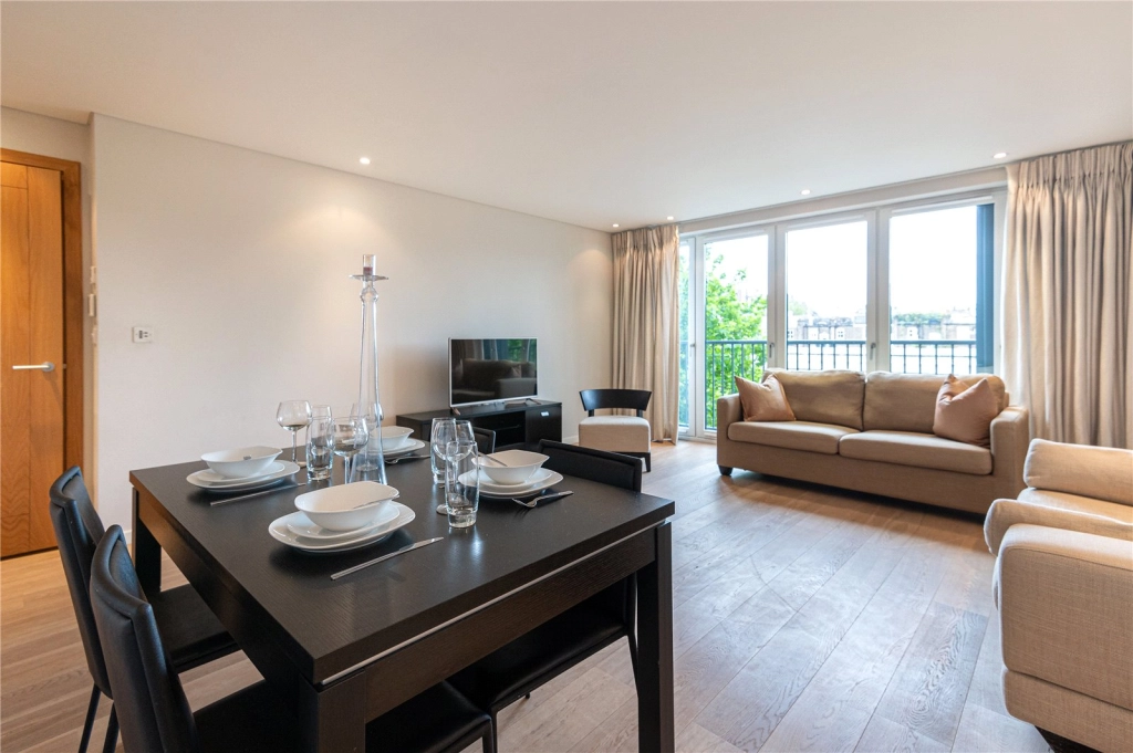 1 bedroom apartments/flats for sale in Kensington Church Street, Kensington - W8 view 5