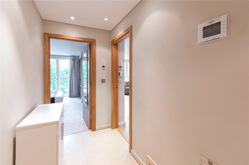 1 bedroom apartments/flats for sale in Kensington Church Street, Kensington - W8 view 12