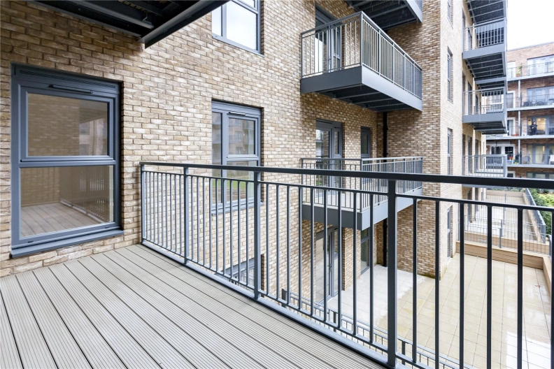 2 bedrooms apartments/flats to sale in Beaufort Square, Colindale-image 8