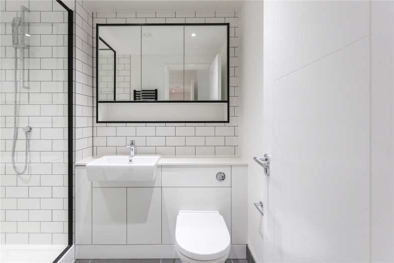 2 bedrooms apartments/flats for sale in Beaufort Square, Colindale - NW9 view 4