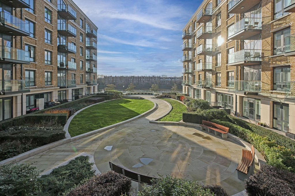 2 bedrooms apartments/flats for sale in Chancellors Road, Fulham - W6 view 19