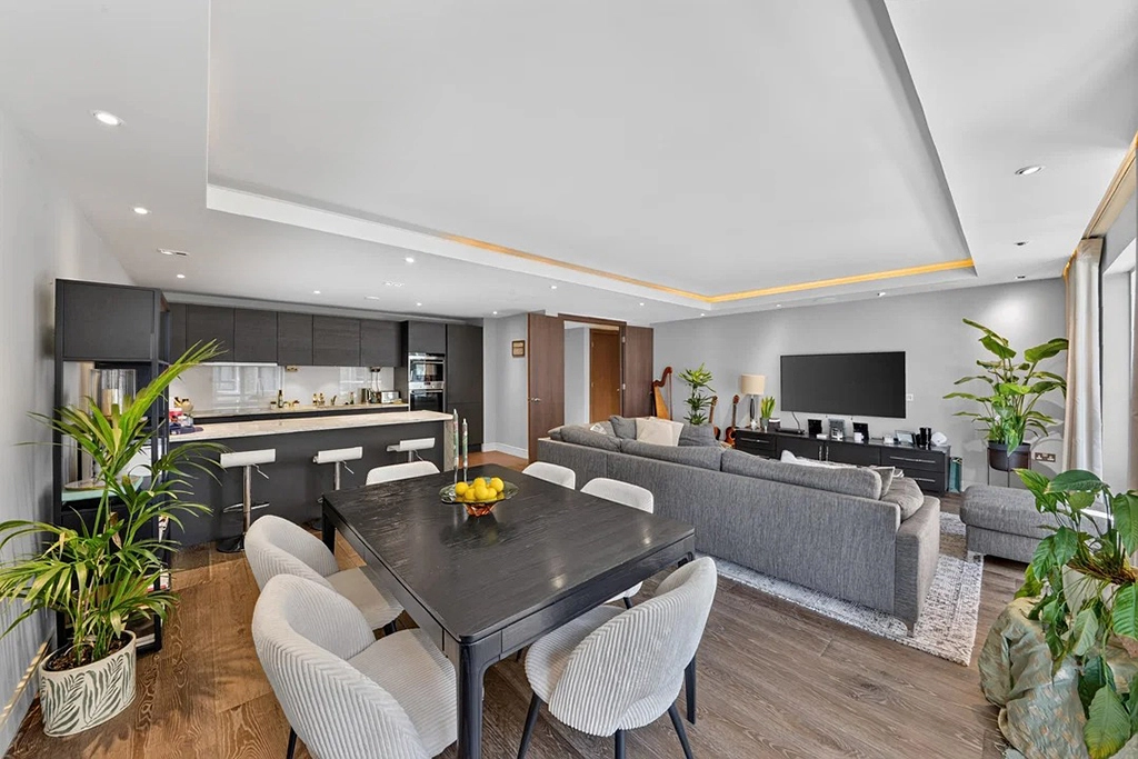 2 bedrooms apartments/flats for sale in Chancellors Road, Fulham - W6 view 12