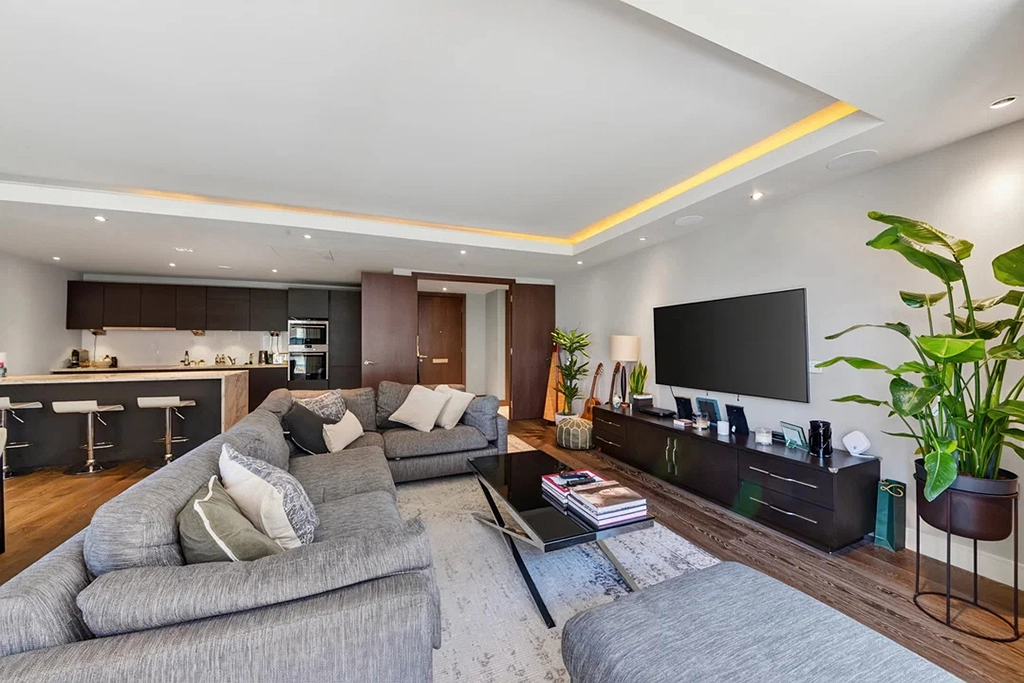 2 bedrooms apartments/flats for sale in Chancellors Road, Fulham - W6 view 11