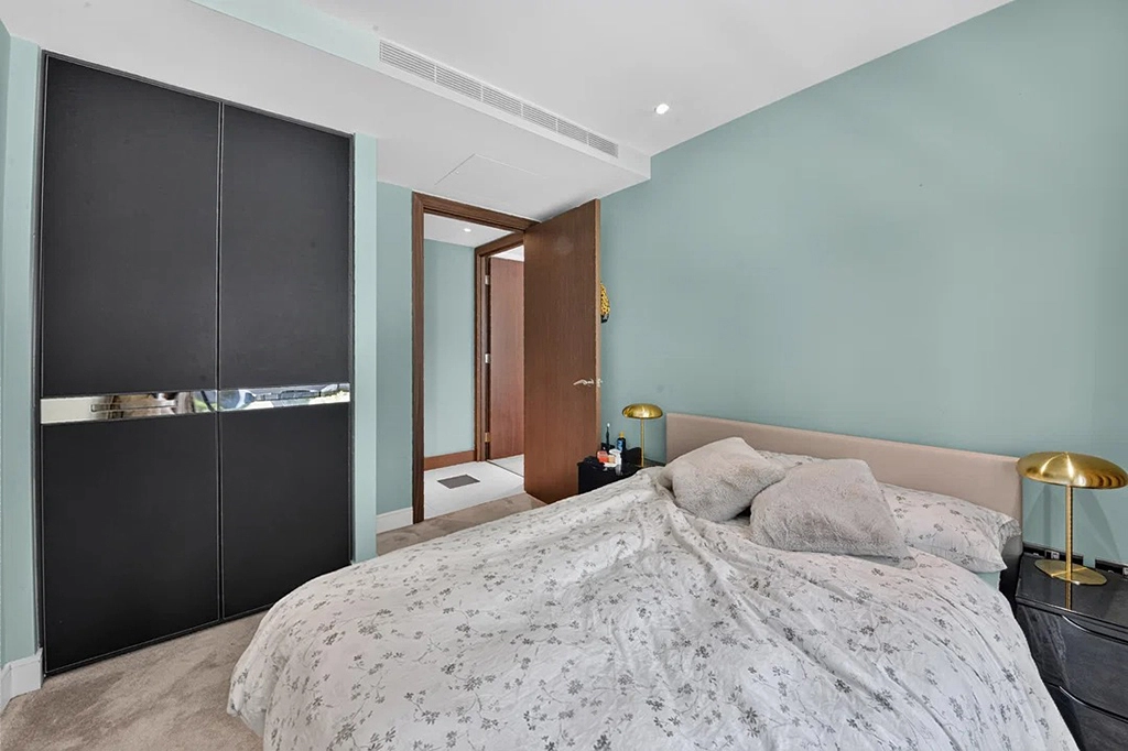 2 bedrooms apartments/flats for sale in Chancellors Road, Fulham - W6 view 15