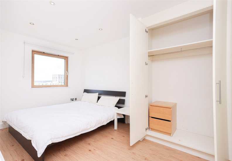 3 bedrooms apartments/flats to sale in Heritage Avenue, Beaufort Park, Colindale-image 6