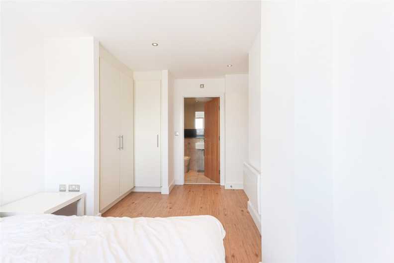 3 bedrooms apartments/flats to sale in Heritage Avenue, Beaufort Park, Colindale-image 20