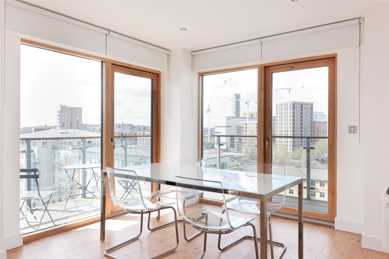 3 bedrooms apartments/flats to sale in Heritage Avenue, Beaufort Park, Colindale-image 3