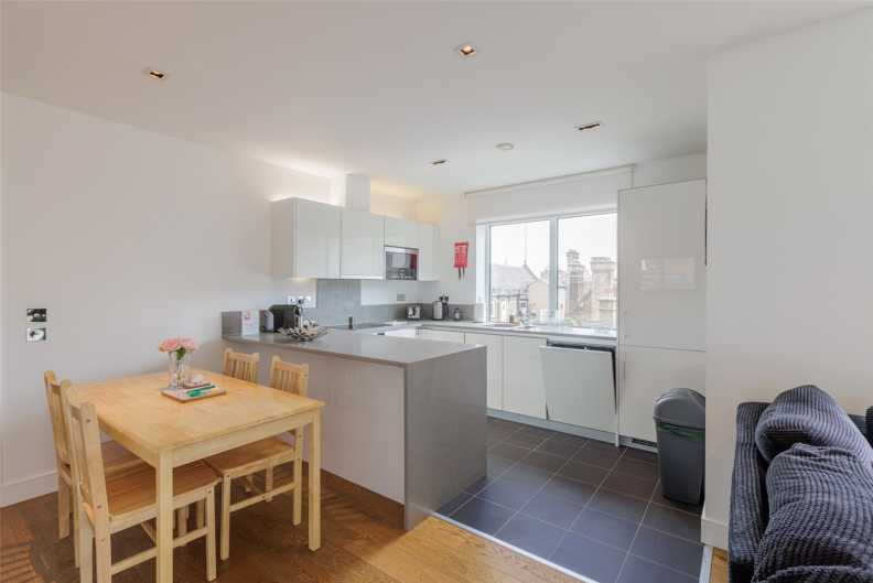 2 bedrooms apartments/flats to sale in Longfield Avenue, Dickens Yard, Ealing-image 8