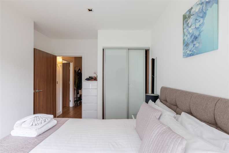 1 bedroom apartments/flats to sale in Belgravia House, Dickens Yard, Ealing-image 6