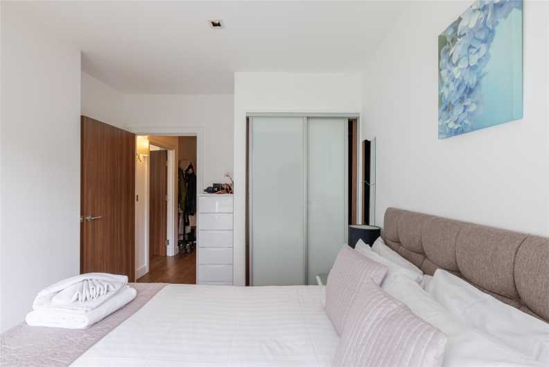 1 bedroom apartments/flats to sale in Dickens Yard, Ealing-image 6