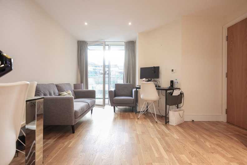 2 bedrooms apartments/flats to sale in St. Annes Street, Canary Wharf-image 9