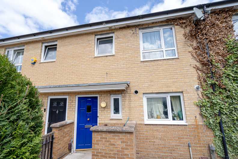 3 bedrooms houses to sale in Willow Lane, Woolwich-image 1