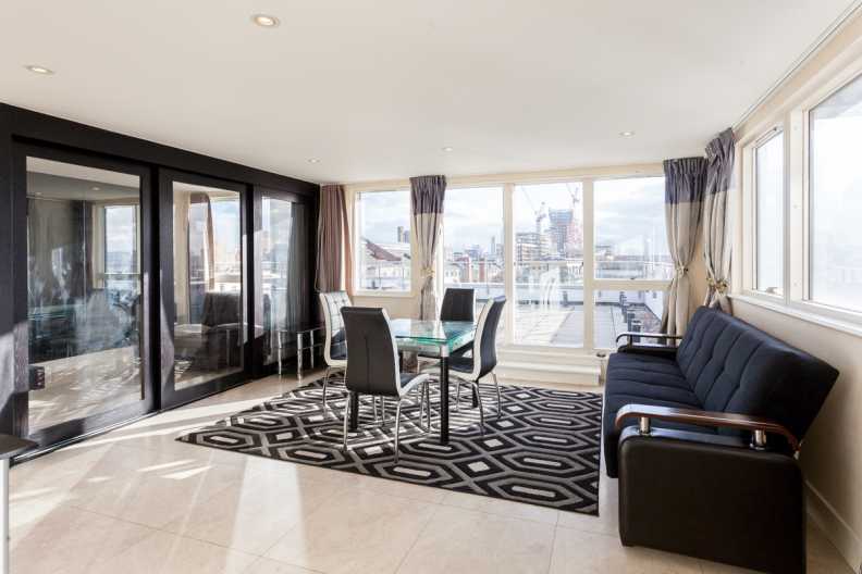 2 bedrooms apartments/flats to sale in Yeo Street, Bromley-By- Bow-image 2