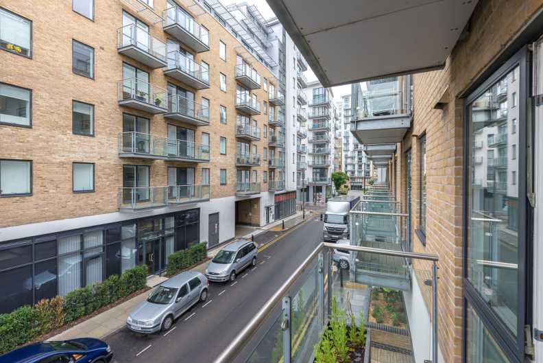 Studio apartments/flats to sale in Yeo Street, Bromley-By- Bow-image 2