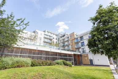 Yeo Street, Bromley-By- Bow - E3 view 4