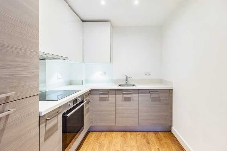 1 bedroom apartments/flats to sale in Bromyard Avenue, Napier West, London-image 3