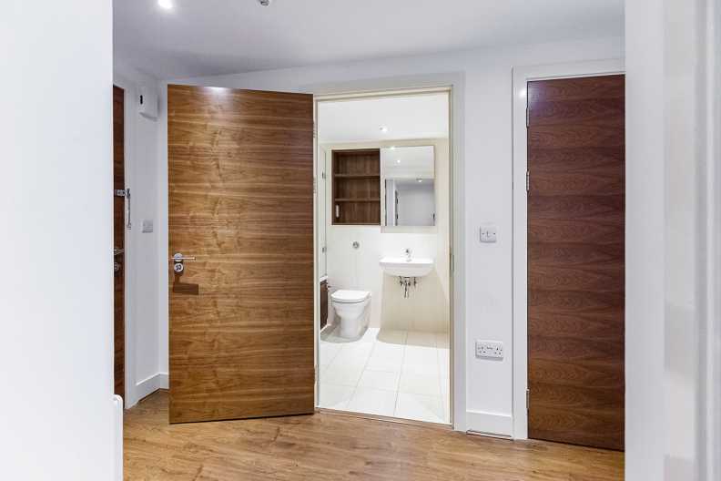 1 bedroom apartments/flats to sale in Bromyard Avenue, Napier West, London-image 4