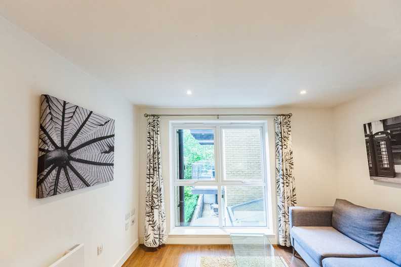 1 bedroom apartments/flats to sale in Bromyard Avenue, Napier West, London-image 6