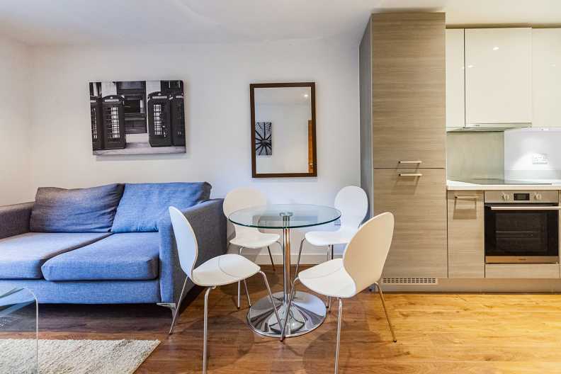 1 bedroom apartments/flats to sale in Bromyard Avenue, Napier West, London-image 10