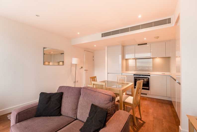 1 bedroom apartments/flats to sale in Marsh Wall, Canary Wharf, London-image 7