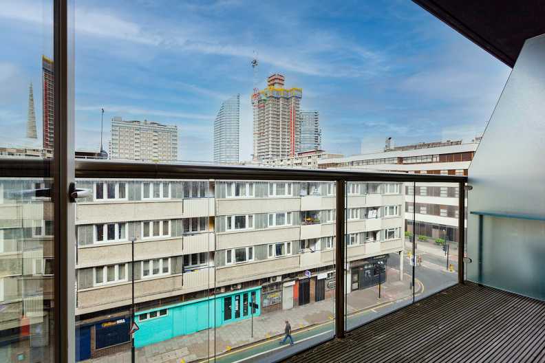 1 bedroom apartments/flats to sale in Central Street, Clerkenwell, London-image 2
