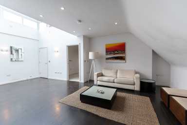 Drummond Way, Islington, London - N1 view 2